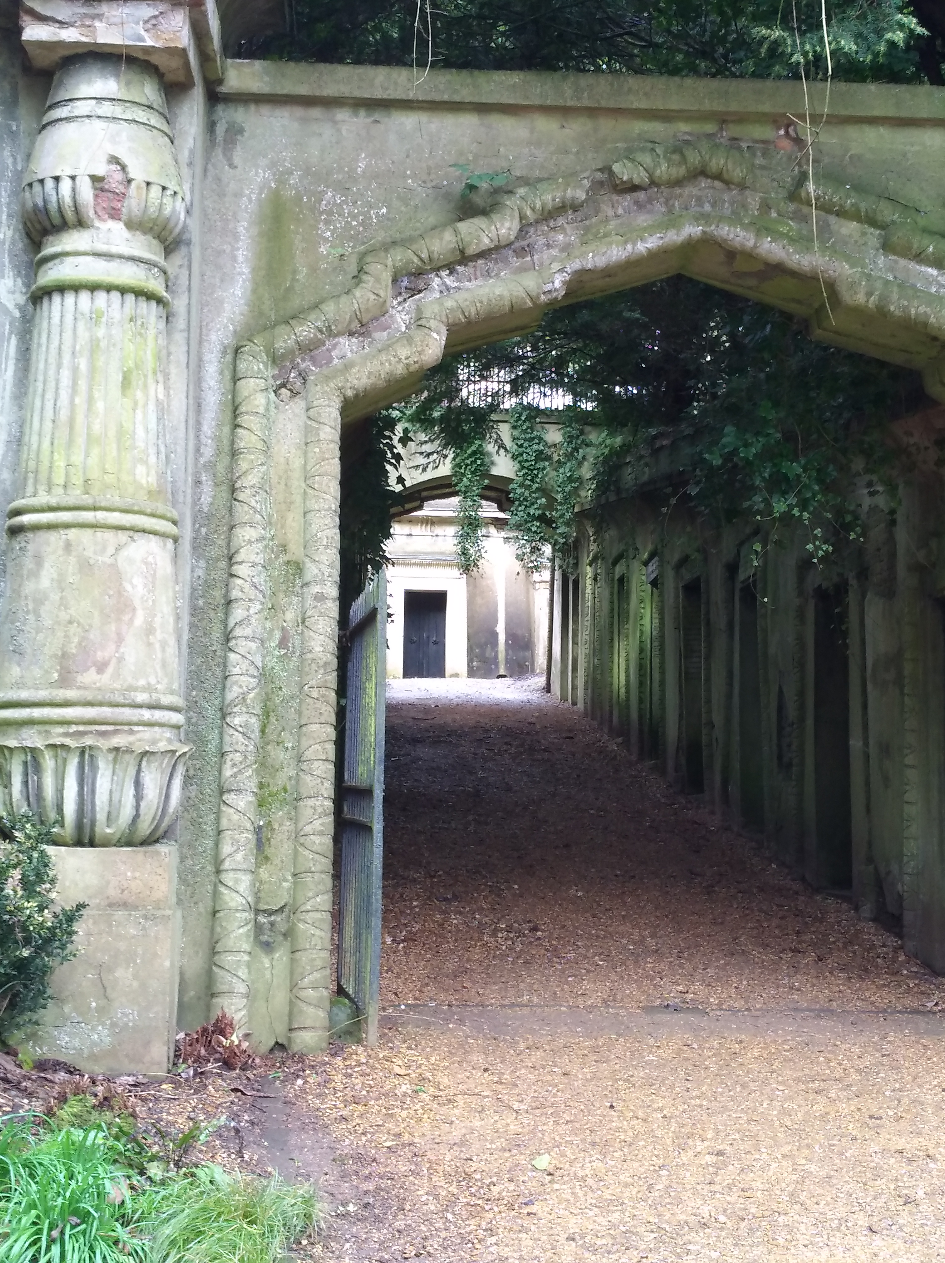 Image of the Egyptian Avenue, Highgate Cemetery, West